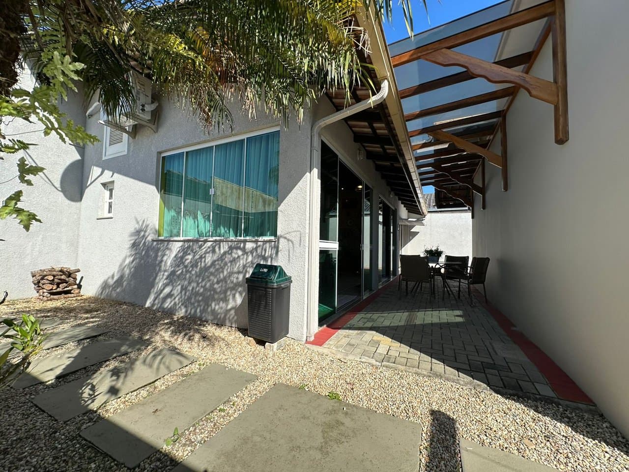 Casa de 3 quartos com 3 suítes e 180 m² em Bal. Piçarras