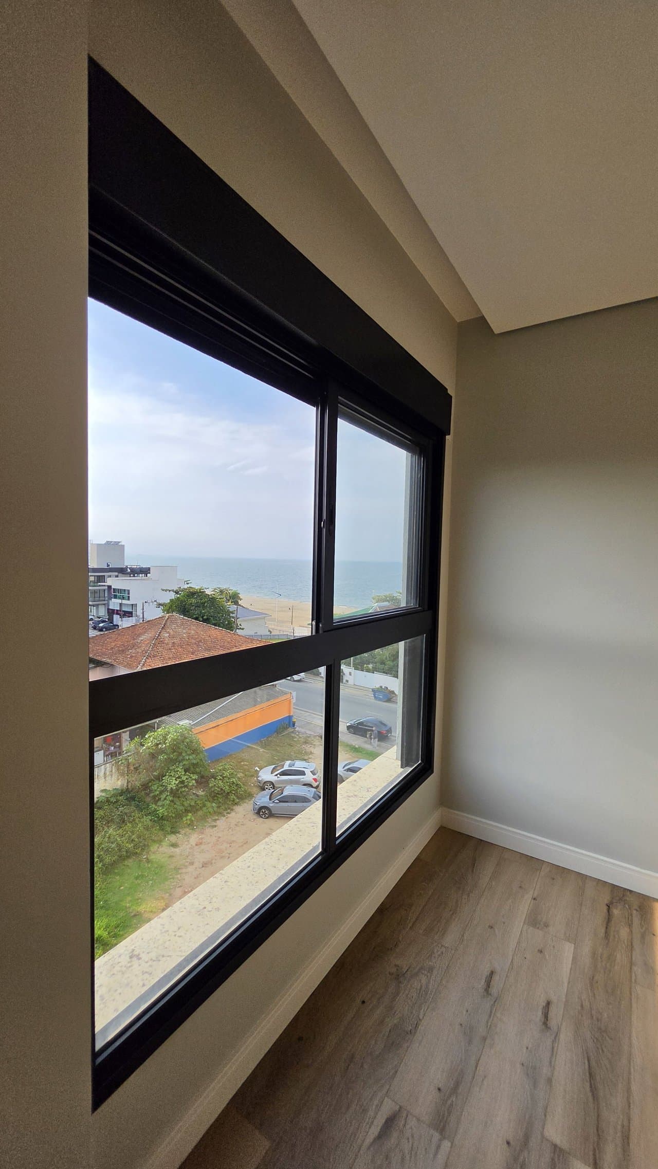 Apartamento de 3 quartos com 3 suítes e 145 m² em Bal. Piçarras