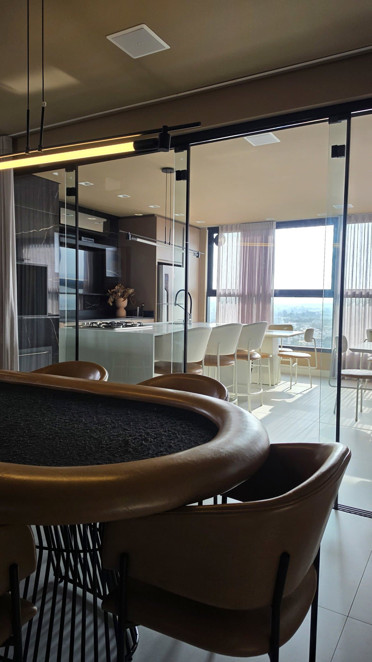 Apartamento de 3 quartos com 3 suítes e 141 m² em Bal. Piçarras