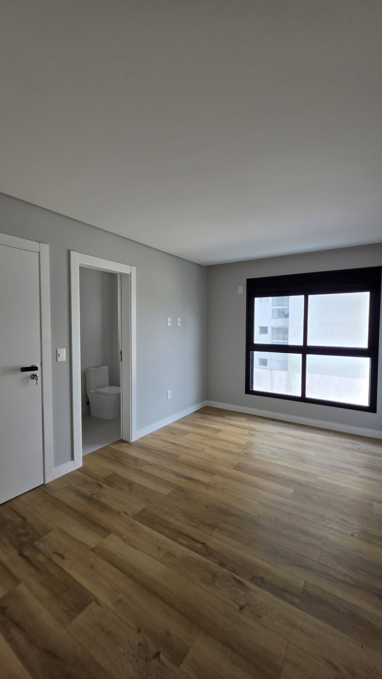 Apartamento de 3 quartos com 3 suítes e 141 m² em Bal. Piçarras
