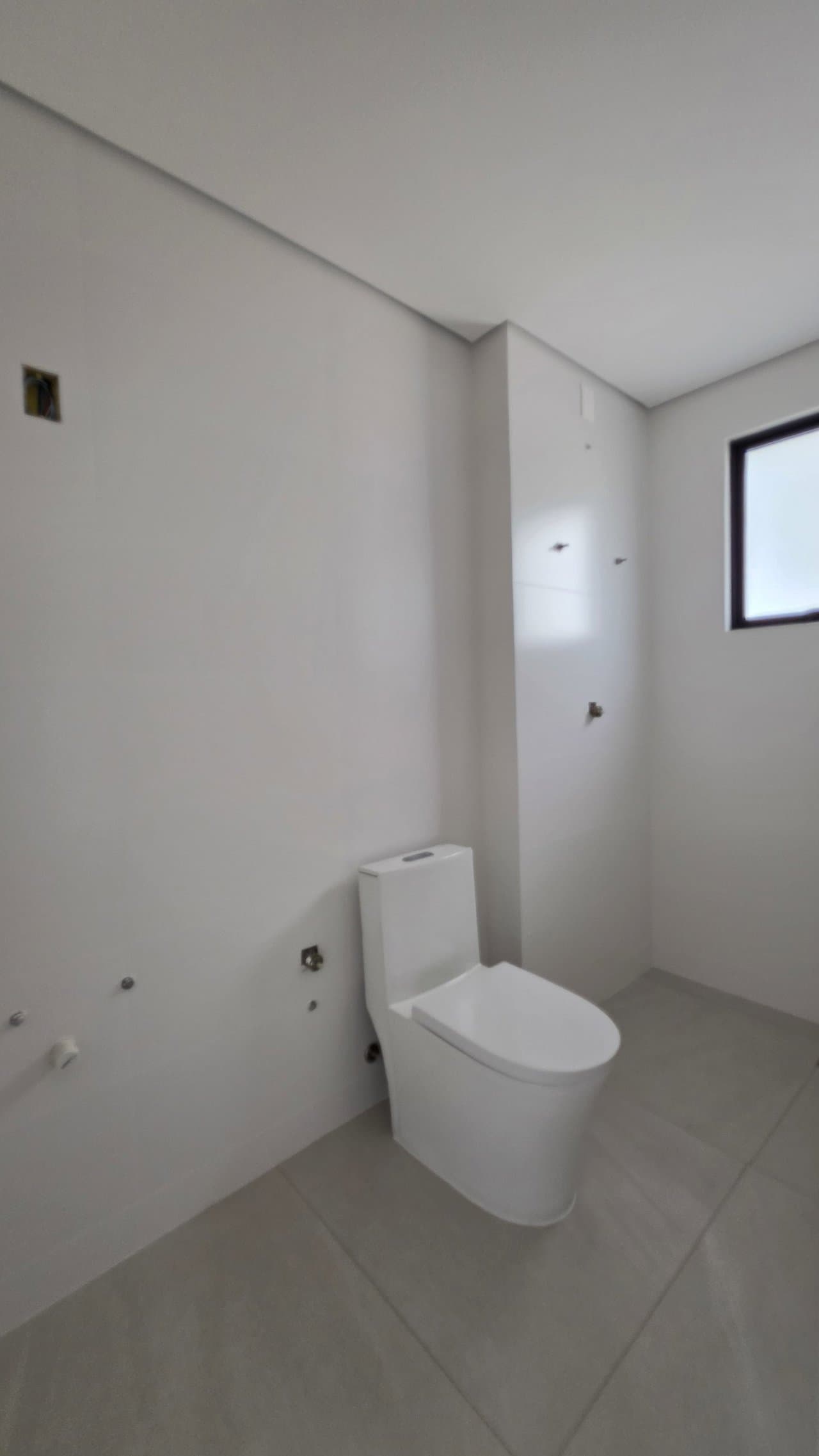 Apartamento de 3 quartos com 3 suítes e 141 m² em Bal. Piçarras