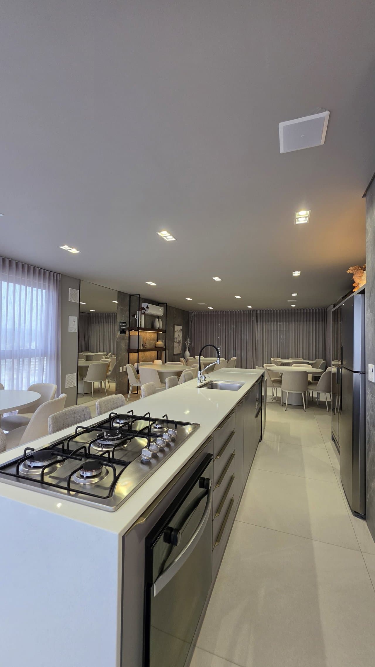 Apartamento de 3 quartos com 3 suítes e 141 m² em Bal. Piçarras