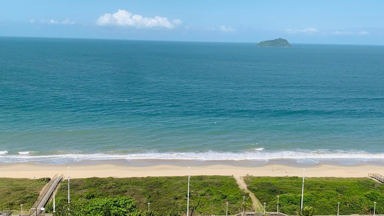 Apartamento de 4 quartos com 4 suítes e 200 m² em Bal. Piçarras