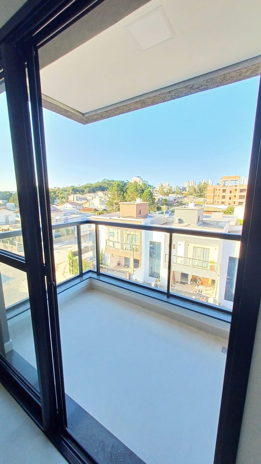 Apartamento de 2 quartos com 2 suítes e 72 m² em Bal. Piçarras