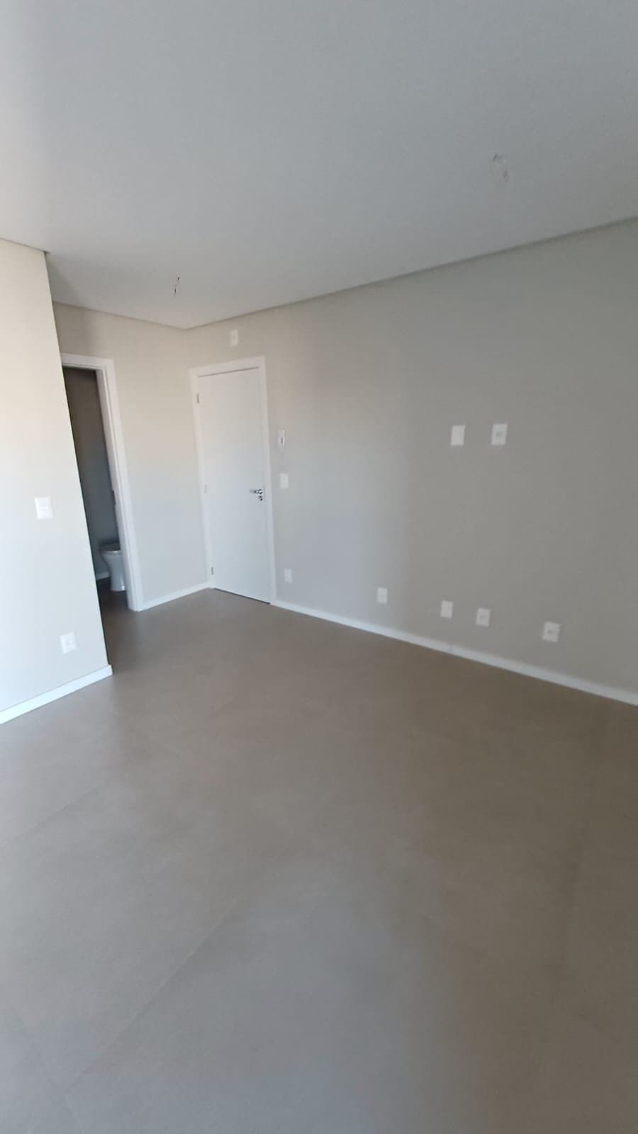 Apartamento de 2 quartos com 2 suítes e 72 m² em Bal. Piçarras