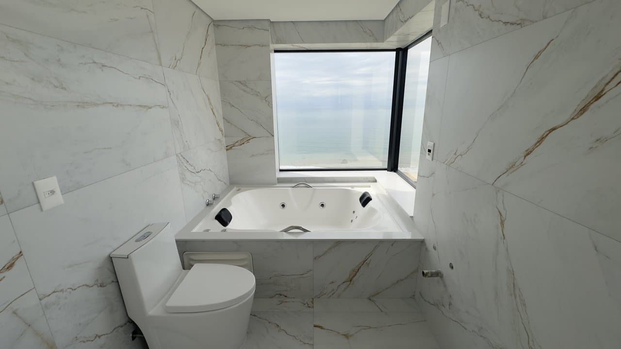 Apartamento de 3 quartos com 3 suítes e 128 m² em Bal. Piçarras