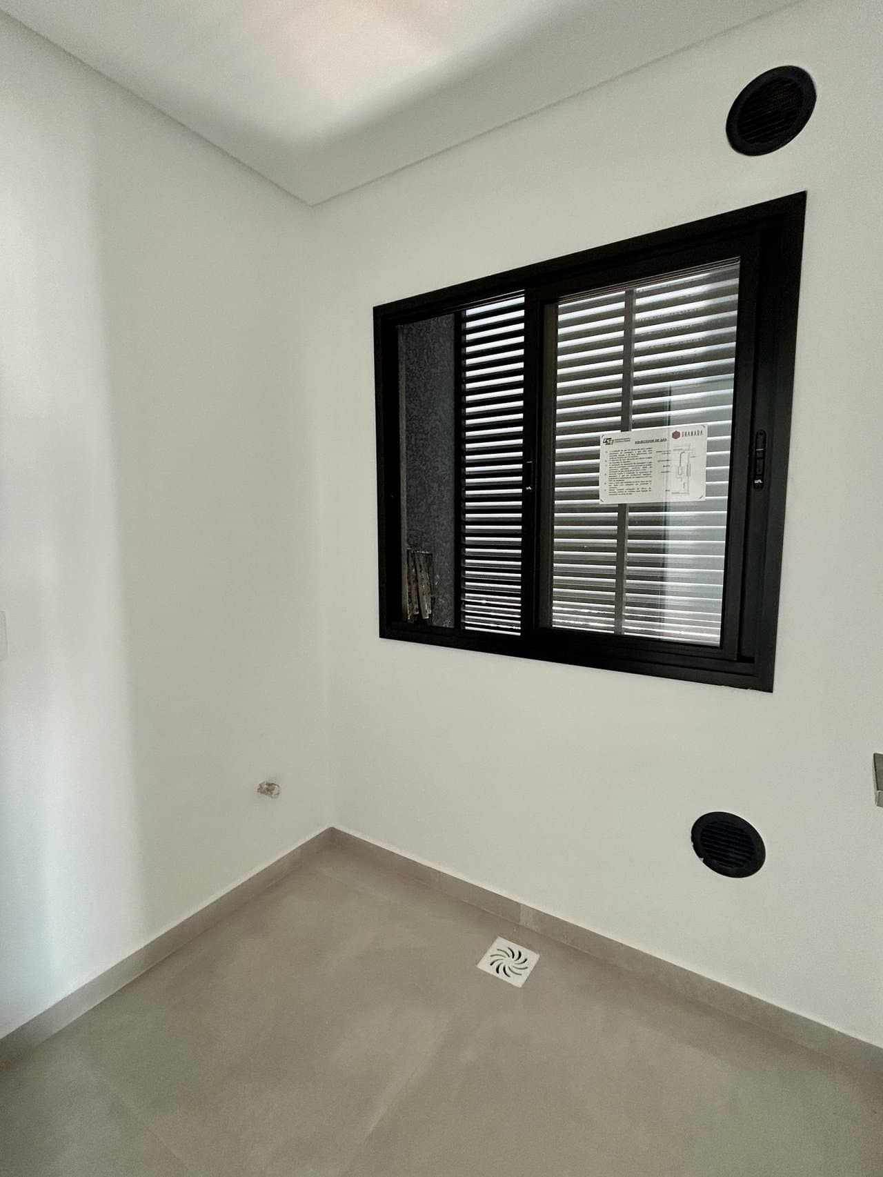 Apartamento de 1 quarto com 1 suíte e 78 m² em Bal. Piçarras