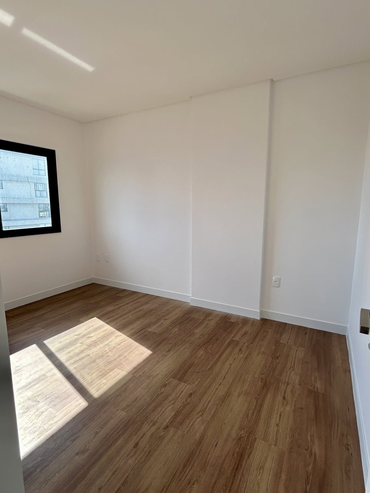 Apartamento de 1 quarto com 1 suíte e 78 m² em Bal. Piçarras