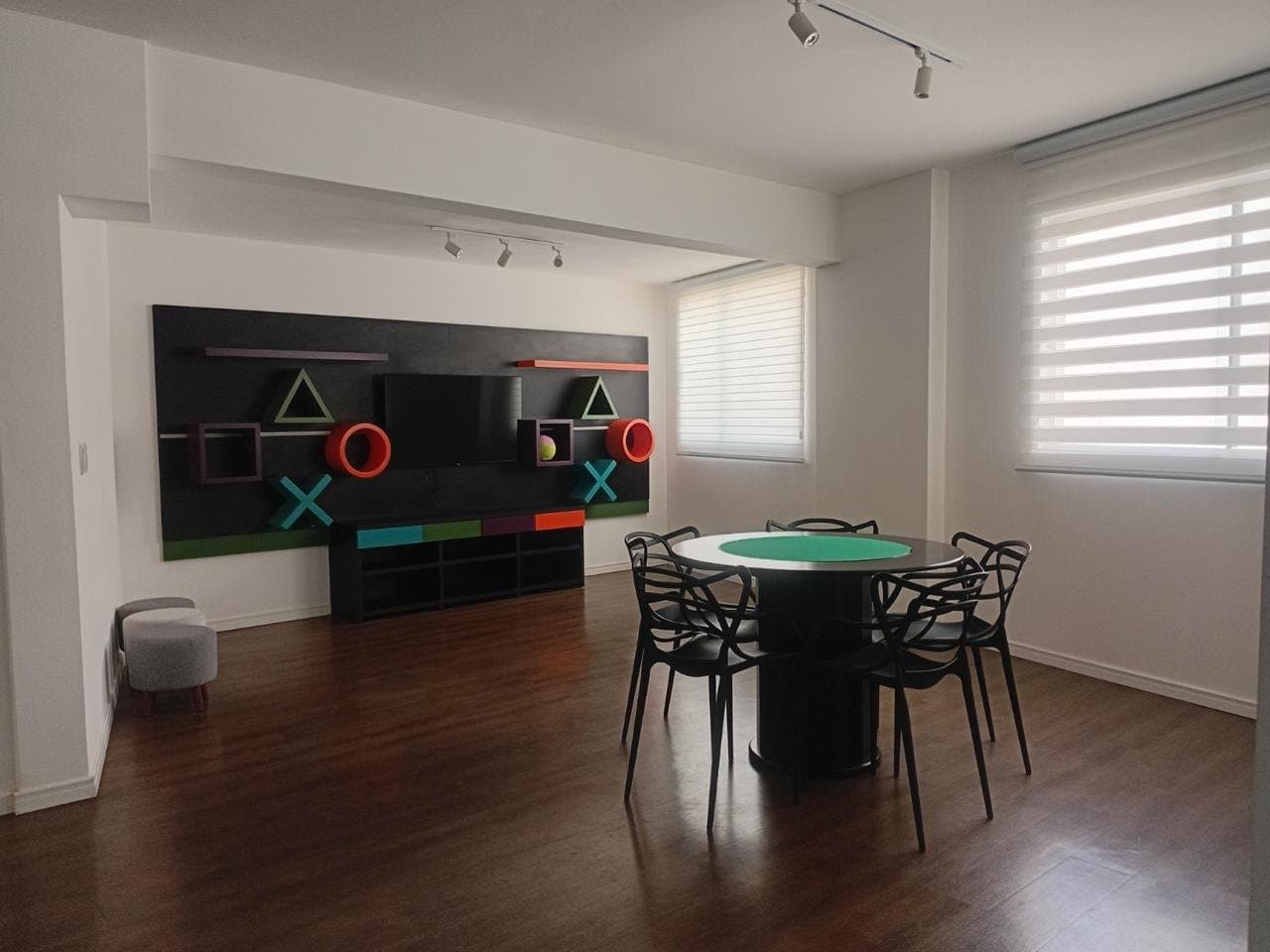 Apartamento de 3 quartos com 1 suíte e 160 m² em Bal. Piçarras