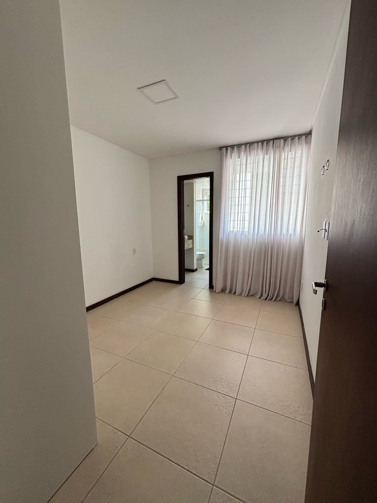 Casa de 3 quartos com 3 suítes e 145 m² em Bal. Piçarras