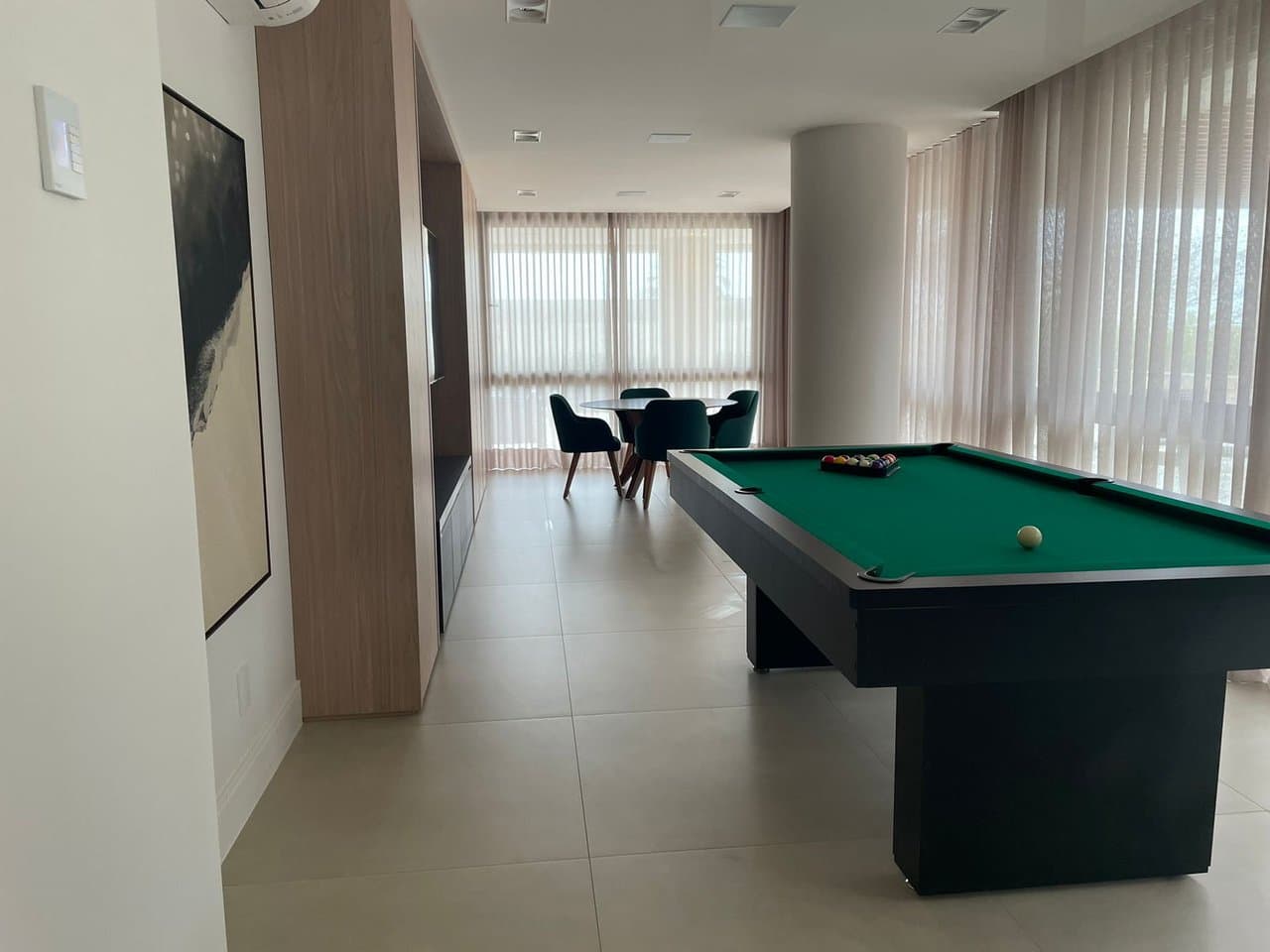 Apartamento de 4 quartos com 4 suítes e 199 m² em Bal. Piçarras