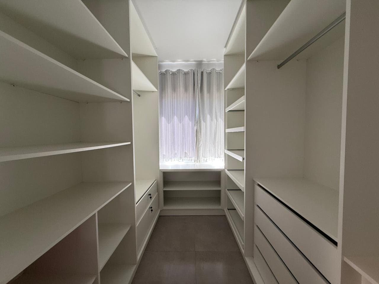 Cobertura de 4 quartos com 4 suítes e 165 m² em Bal. Piçarras