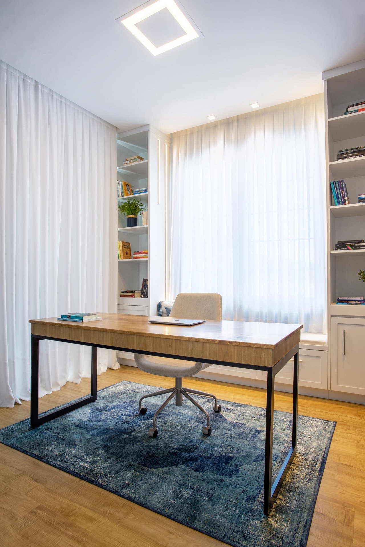 Casa de 4 quartos com 4 suítes e 358 m² em Itajaí