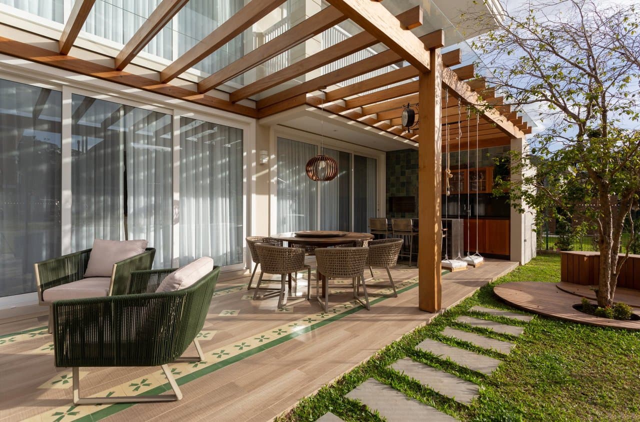 Casa de 4 quartos com 4 suítes e 358 m² em Itajaí