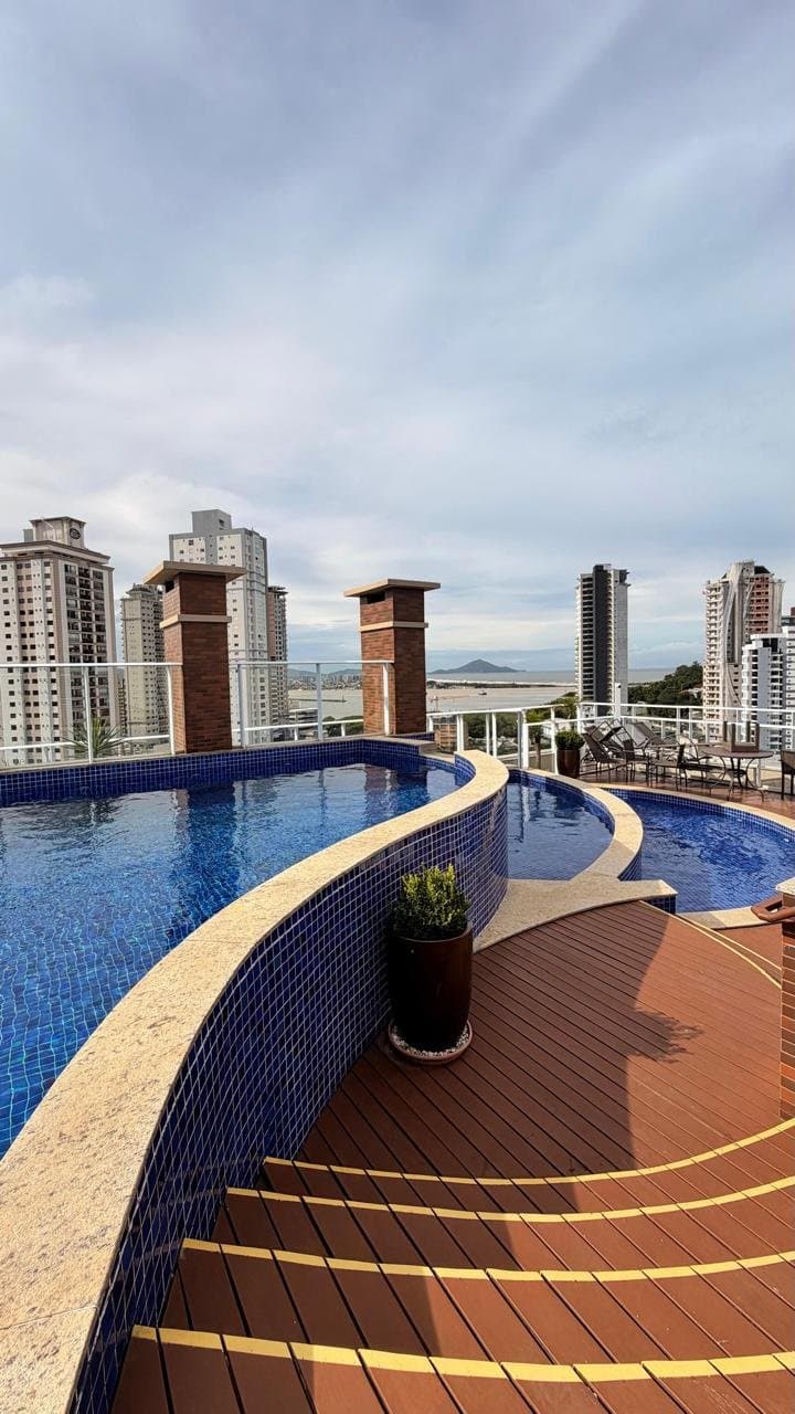 Apartamento de 2 quartos com 2 suítes e 77 m² em Itajaí