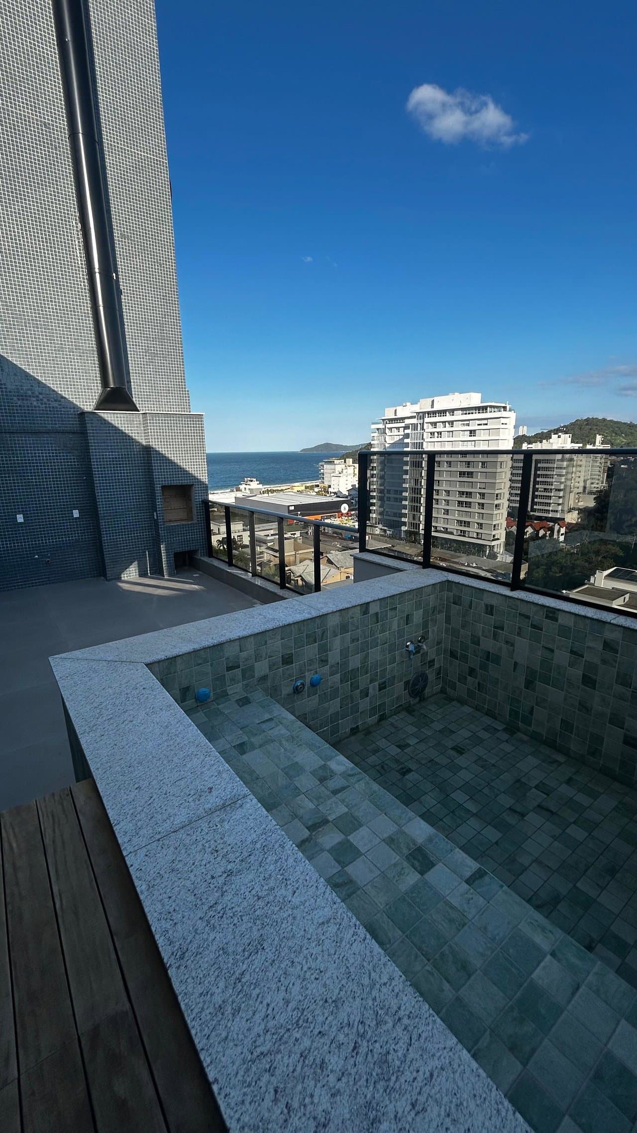 Cobertura de 3 quartos com 3 suítes e 173 m² em Itajaí