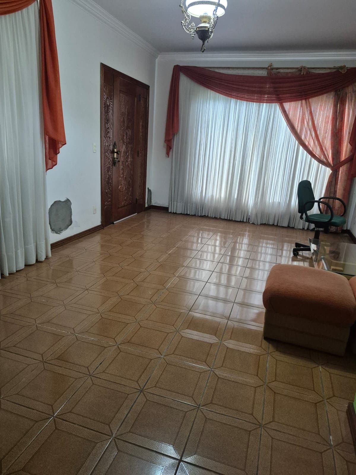 Casa de 3 quartos com 2 suítes e 340 m² em Itajaí