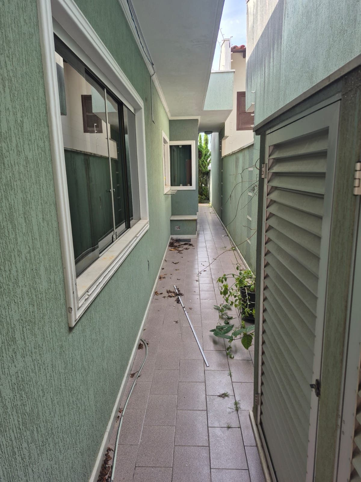 Casa de 3 quartos com 2 suítes e 340 m² em Itajaí