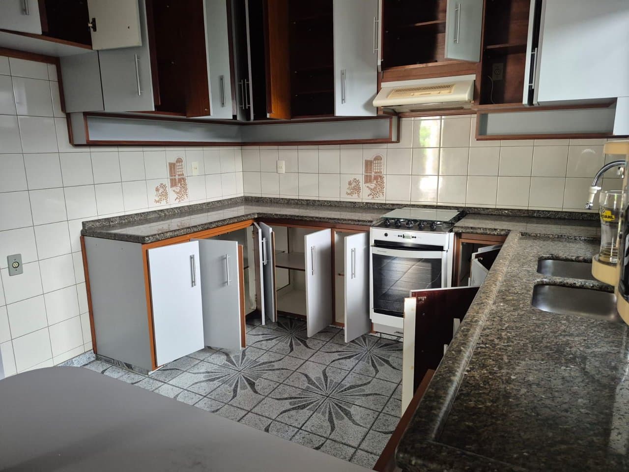 Casa de 3 quartos com 2 suítes e 340 m² em Itajaí