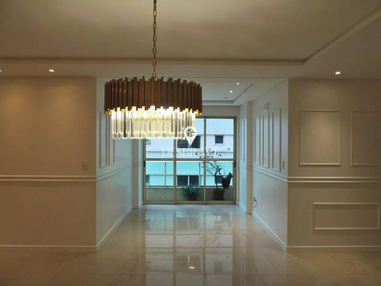 Apartamento de 3 quartos com 2 suítes e 230 m² em Itajaí