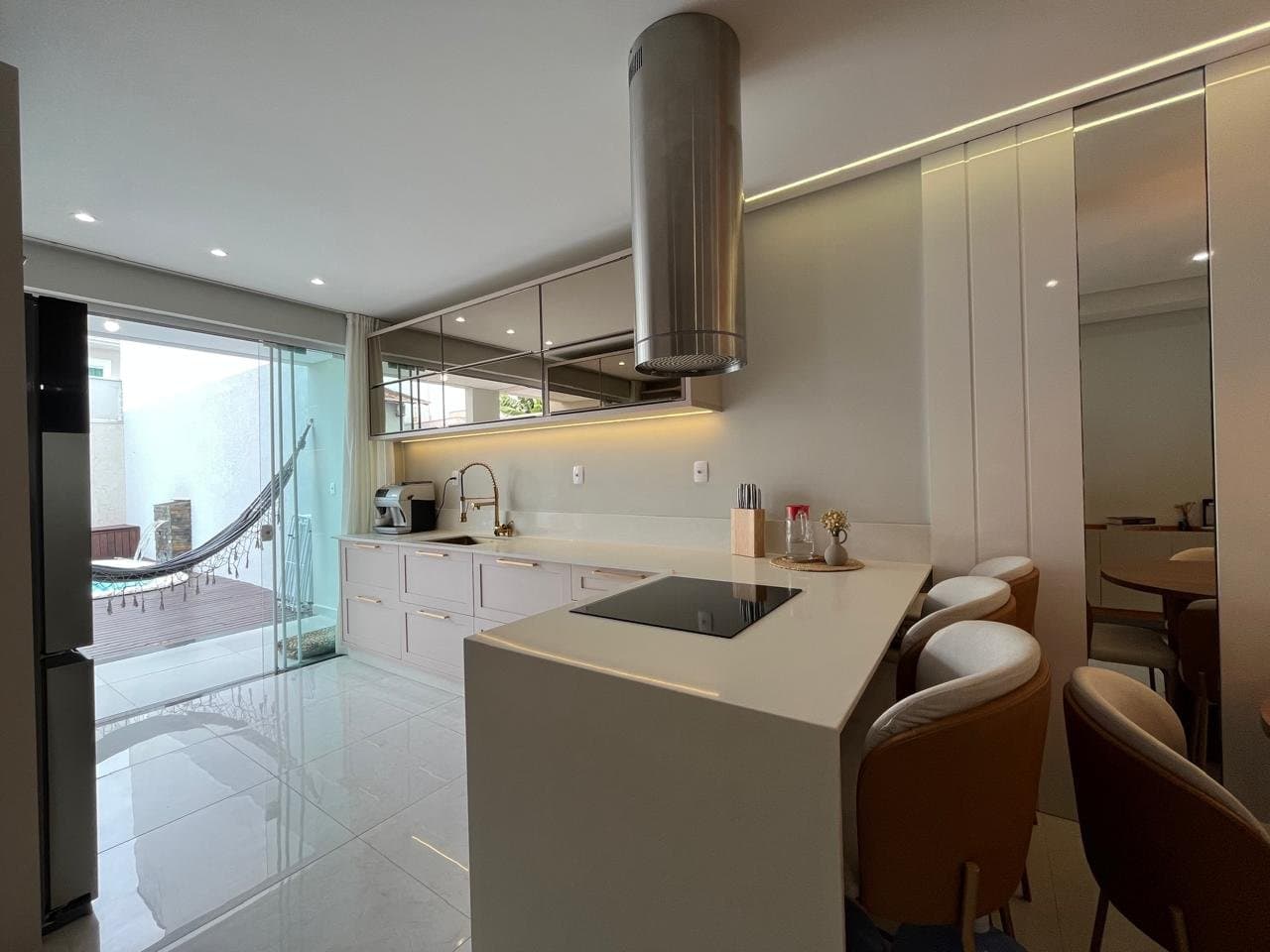 Casa de 3 quartos com 1 suíte e 150 m² em Itajaí