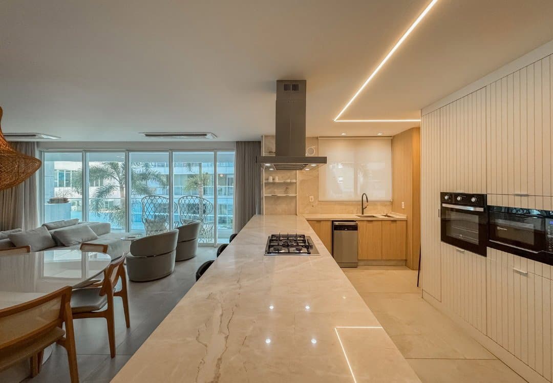 Apartamento de 3 quartos com 3 suítes e 173 m² em Itajaí