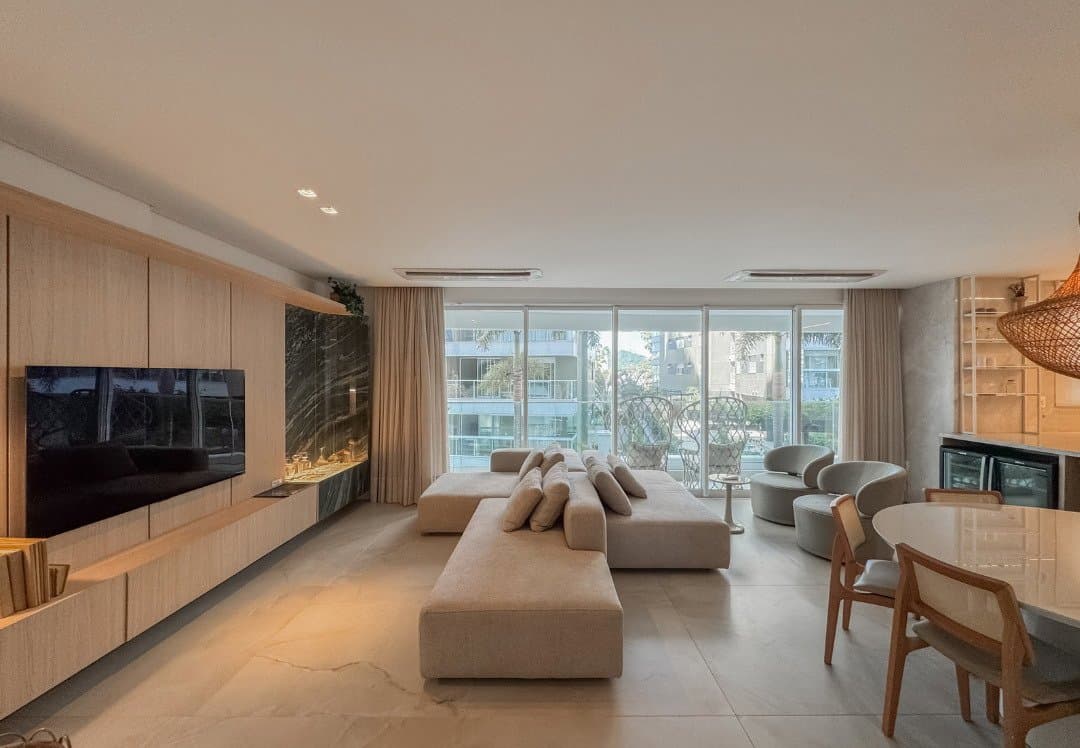 Apartamento de 3 quartos com 3 suítes e 173 m² em Itajaí