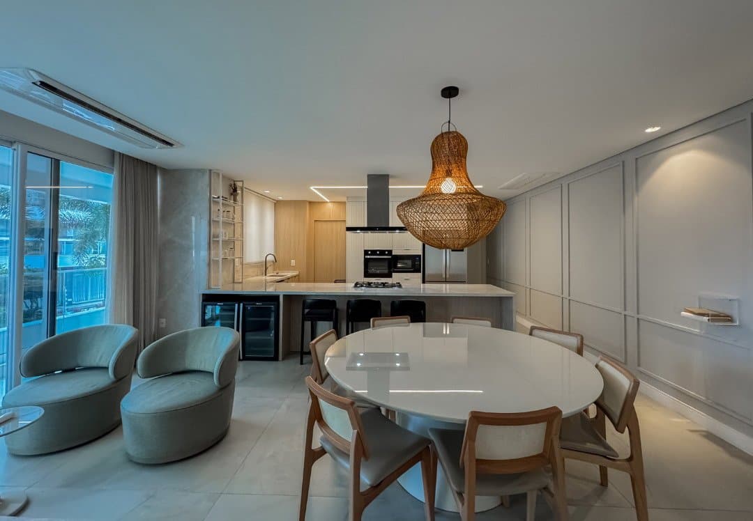Apartamento de 3 quartos com 3 suítes e 173 m² em Itajaí