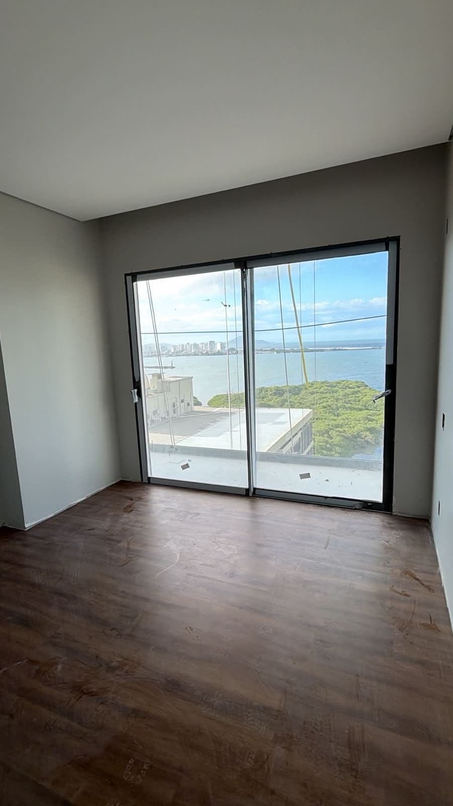 Apartamento de 3 quartos com 3 suítes e 168 m² em Itajaí