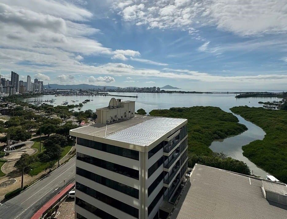 Apartamento de 3 quartos com 3 suítes e 168 m² em Itajaí