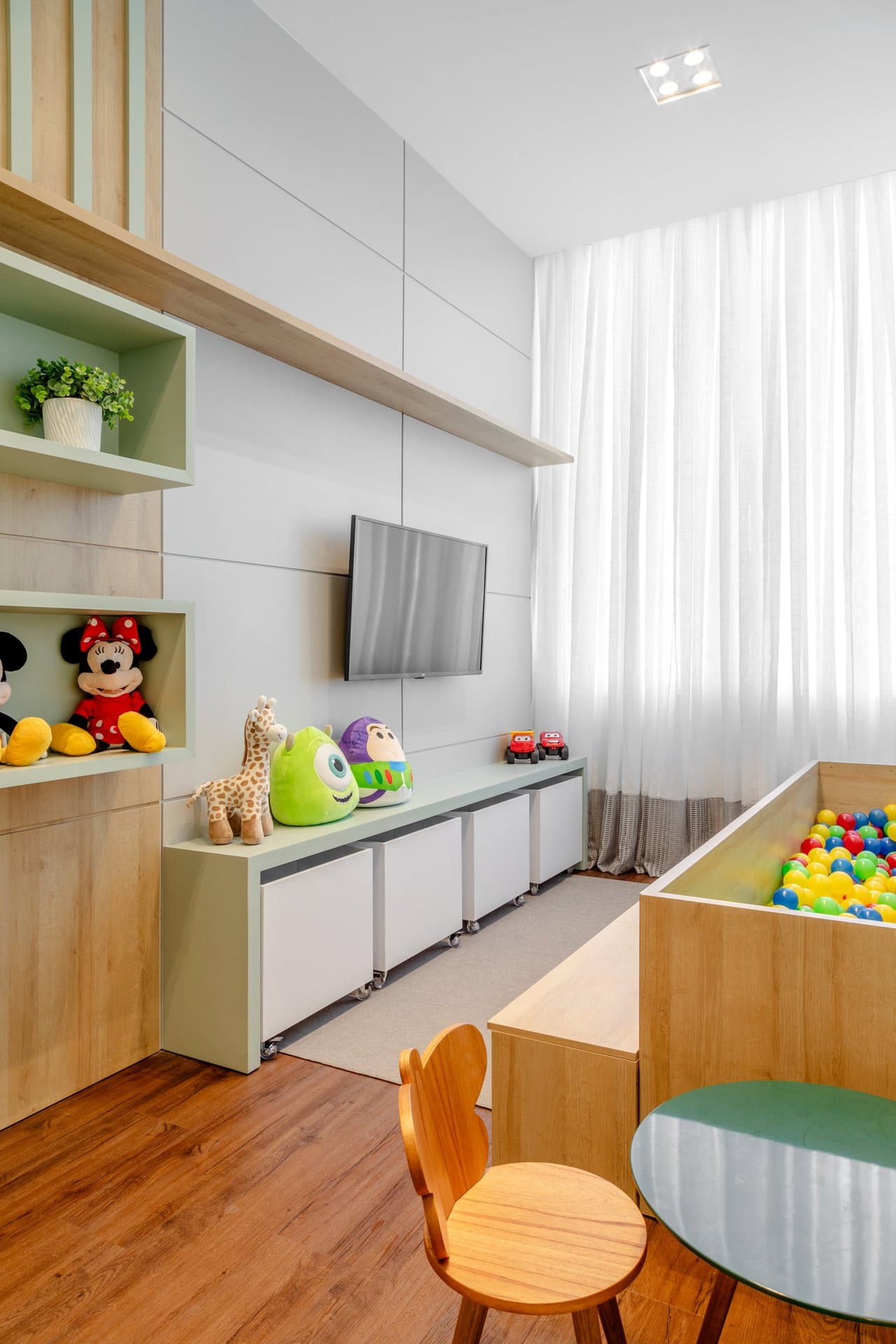 Apartamento de 2 quartos com 2 suítes e 90 m² em Itajaí