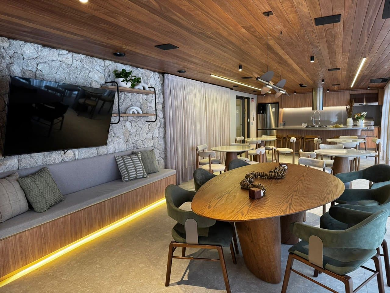 Apartamento de 2 quartos com 2 suítes e 92 m² em Itajaí