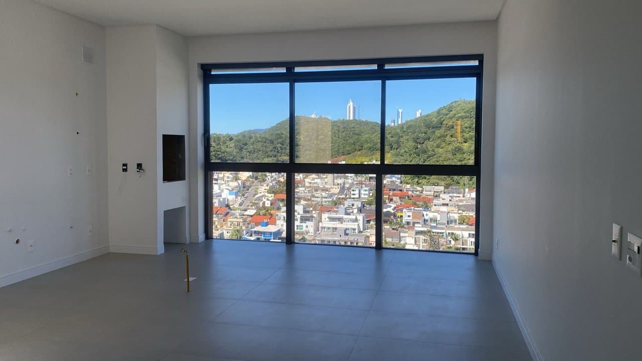 Apartamento de 2 quartos com 2 suítes e 92 m² em Itajaí