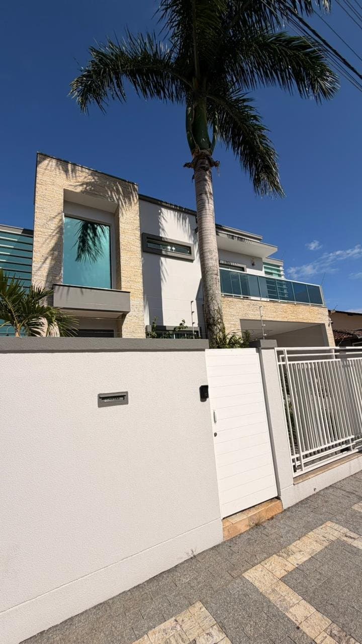 Casa de 2 quartos com 1 suíte e 240 m² em Itajaí