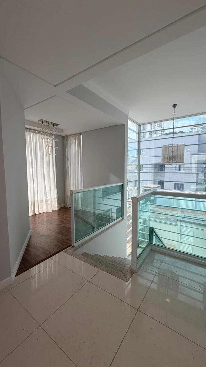 Casa de 2 quartos com 1 suíte e 240 m² em Itajaí