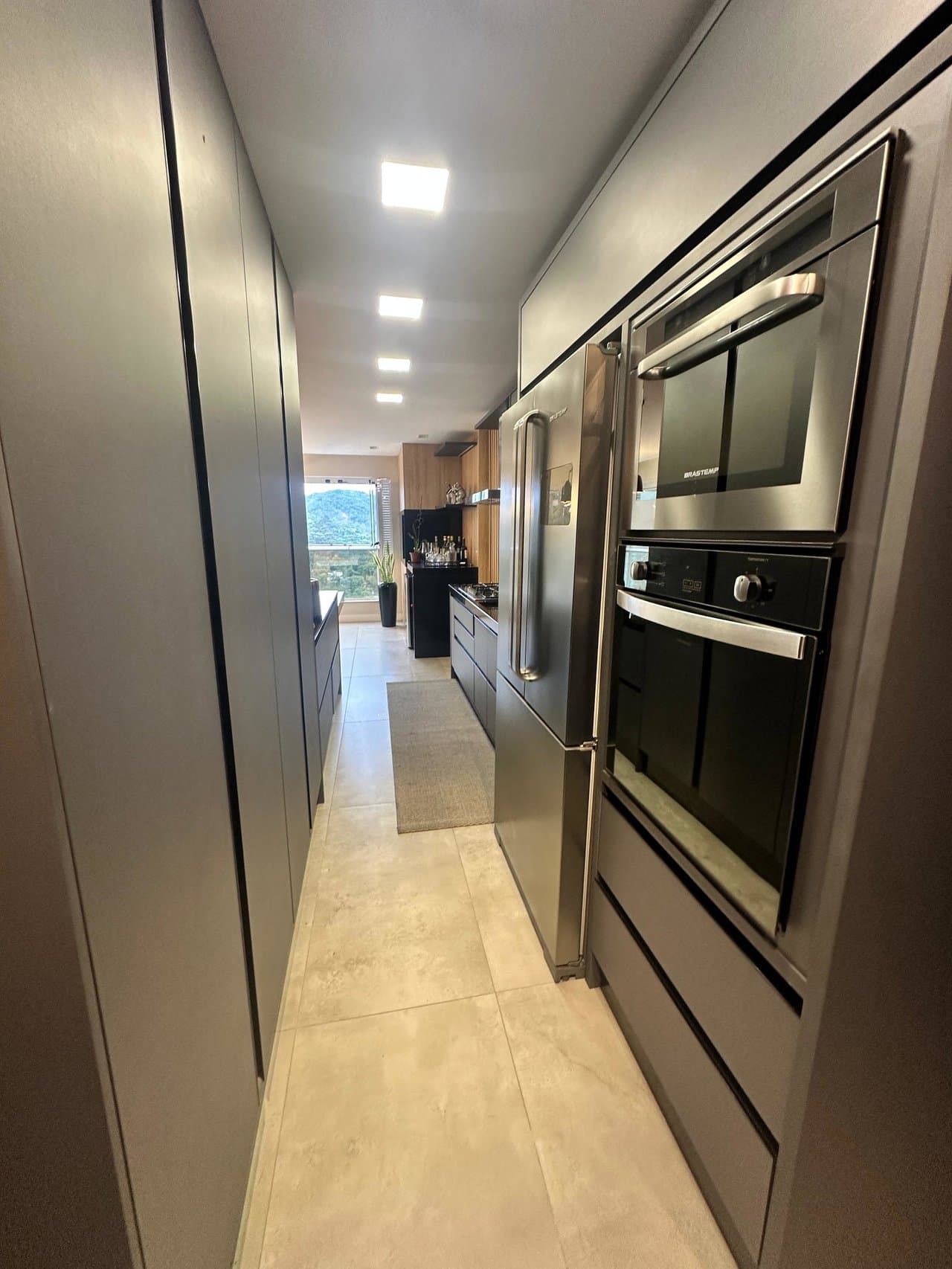Apartamento de 2 quartos com 2 suítes e 82 m² em Itajaí