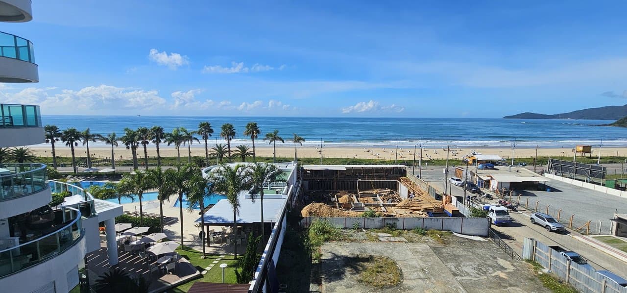Cobertura de 4 quartos com 4 suítes e 369 m² em Itajaí
