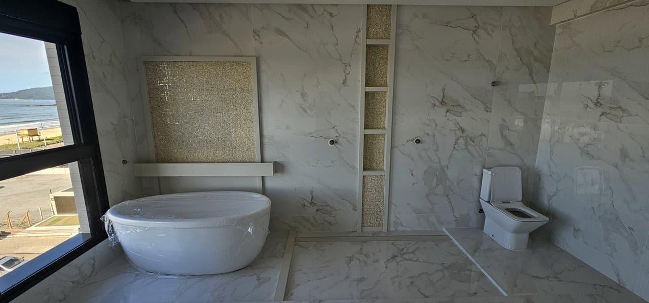 Cobertura de 4 quartos com 4 suítes e 369 m² em Itajaí
