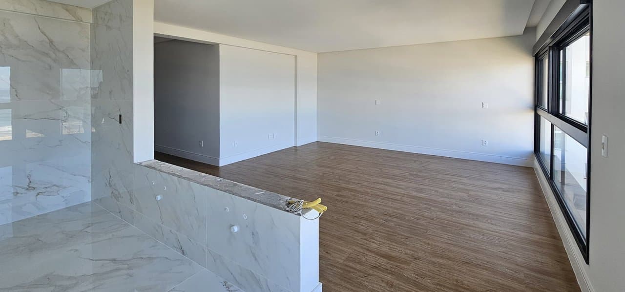 Cobertura de 4 quartos com 4 suítes e 369 m² em Itajaí