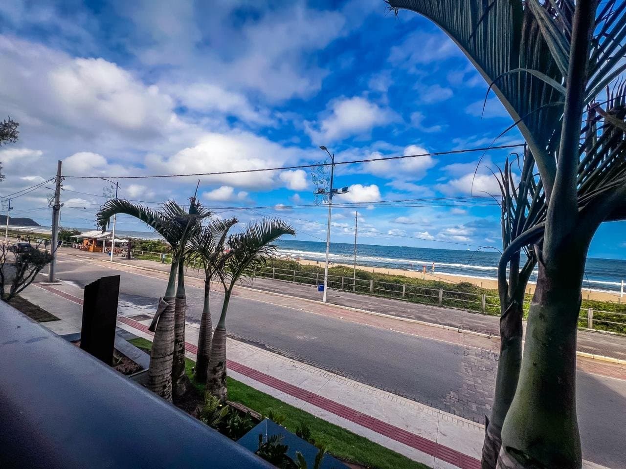 Apartamento de 4 quartos com 4 suítes e 345 m² em Itajaí