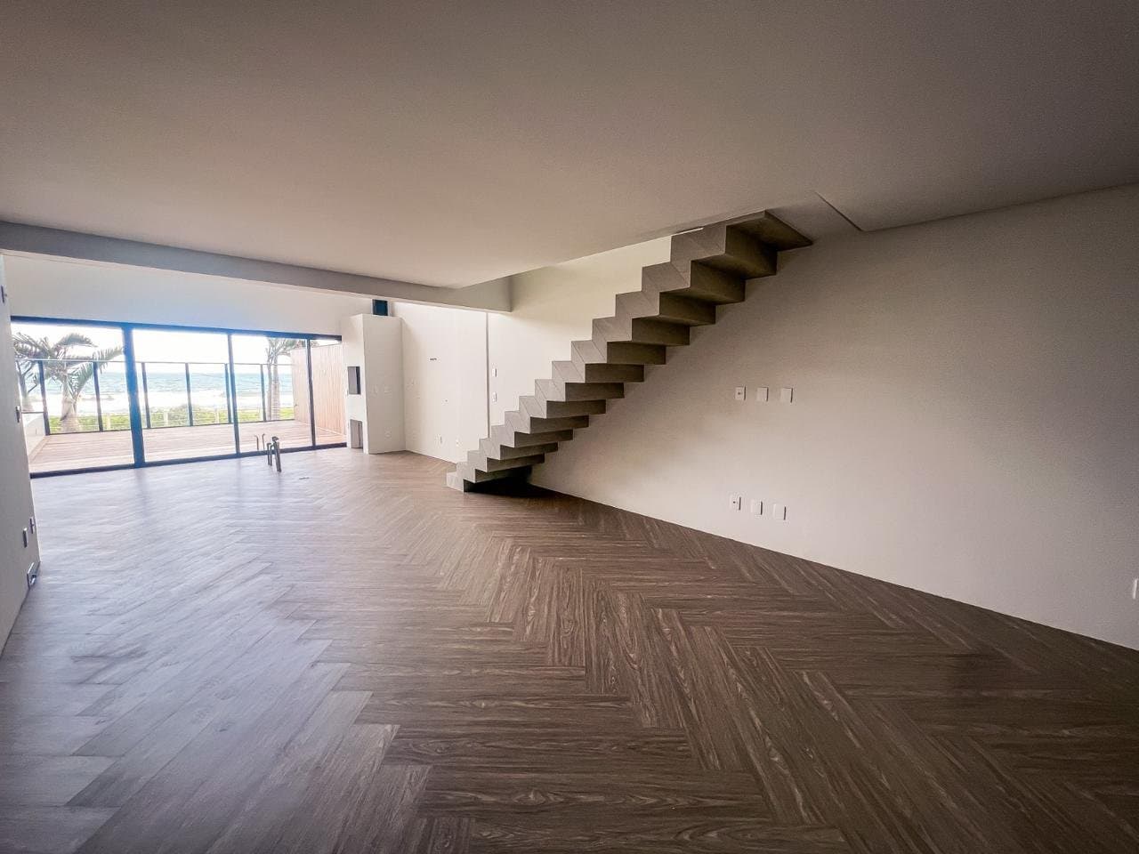 Apartamento de 4 quartos com 4 suítes e 345 m² em Itajaí