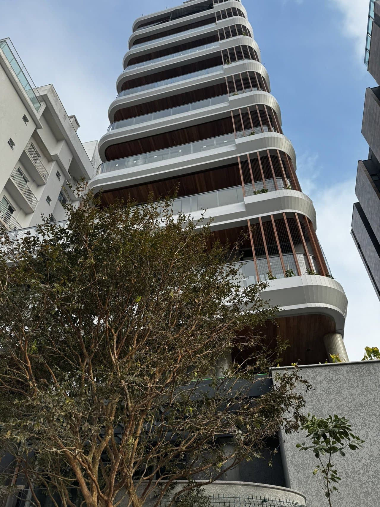 Apartamento de 3 quartos com 3 suítes e 99 m² em Itajaí