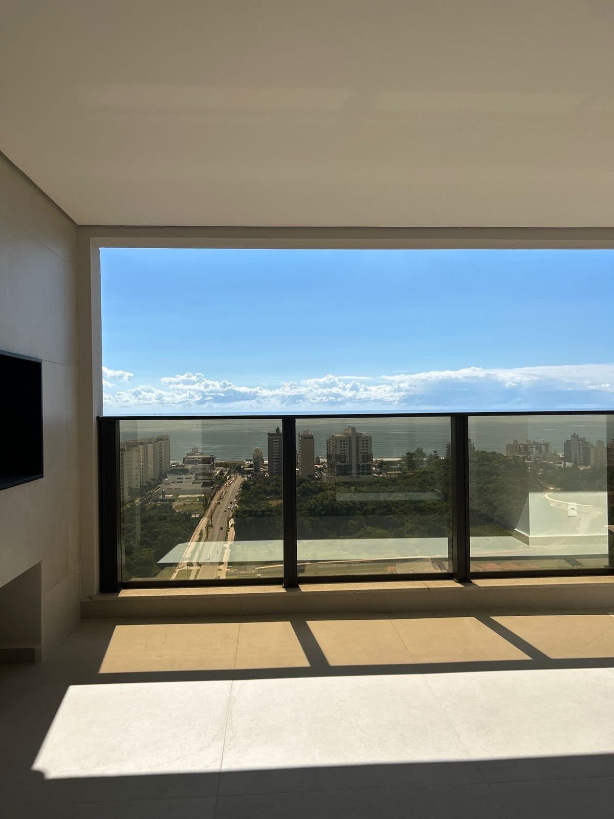 Apartamento de 3 quartos com 3 suítes e 121 m² em Itajaí
