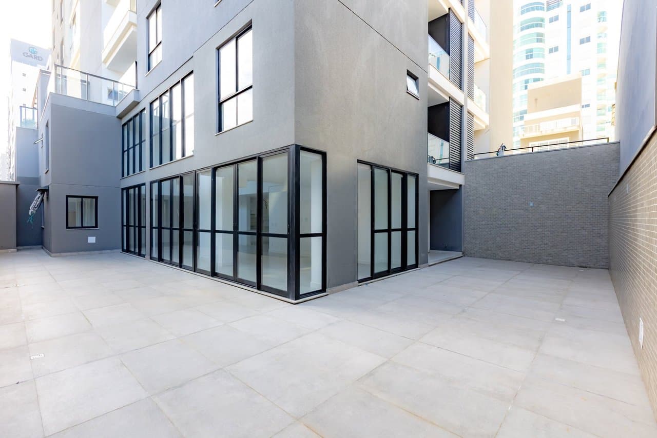 Apartamento de 4 quartos com 4 suítes e 229 m² em Praia Brava , Itajaí