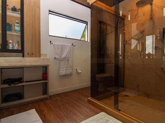 Casa de 3 quartos com 3 suítes e 360 m² em Ressacada, Itajaí