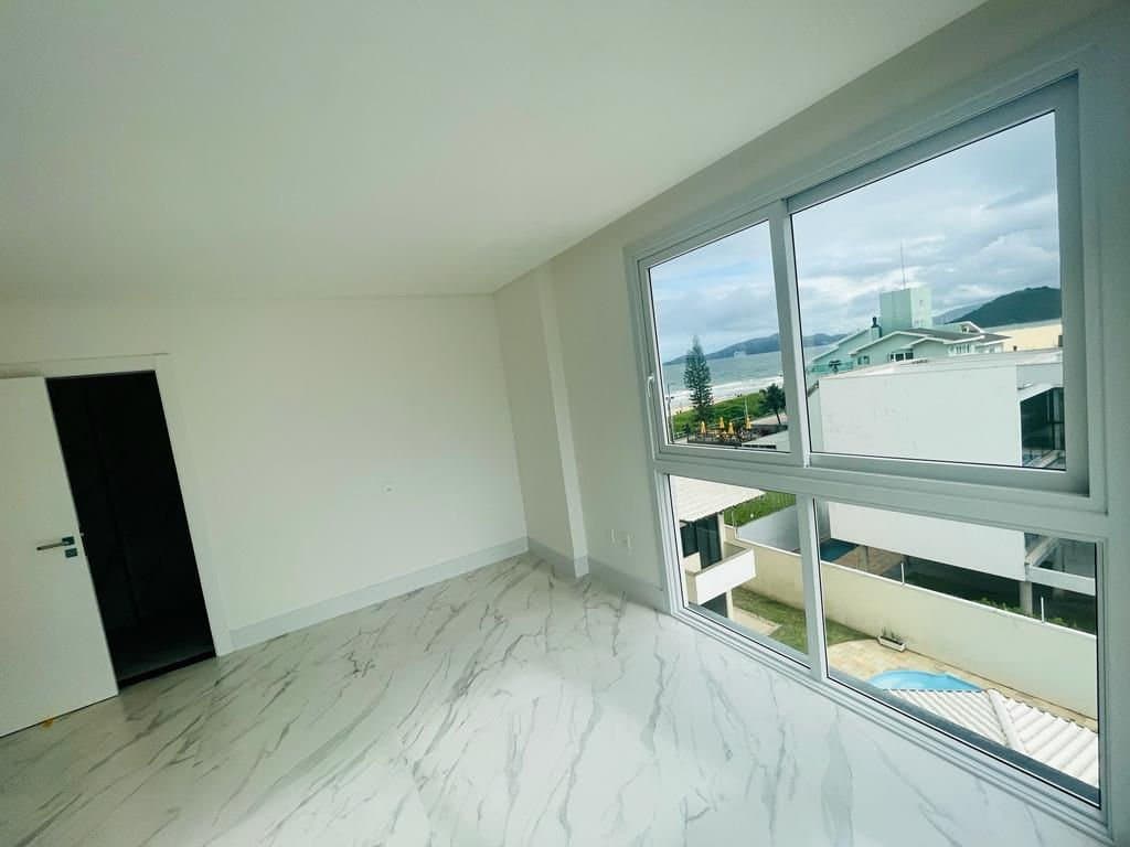 Apartamento de 3 quartos com 2 suítes e 110 m² em Praia Brava , Itajaí