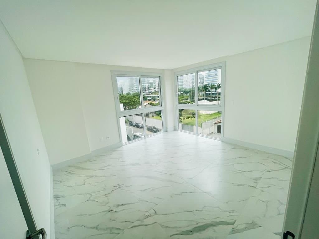 Apartamento de 3 quartos com 2 suítes e 110 m² em Praia Brava , Itajaí