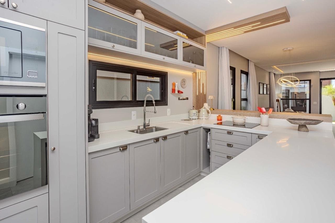 Casa de 2 quartos com 2 suítes e 157 m² em Camboriú