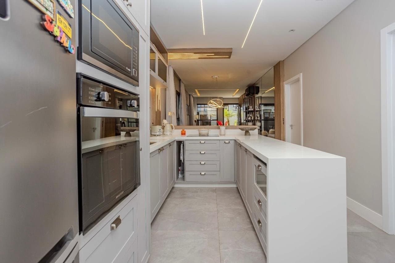 Casa de 2 quartos com 2 suítes e 157 m² em Camboriú