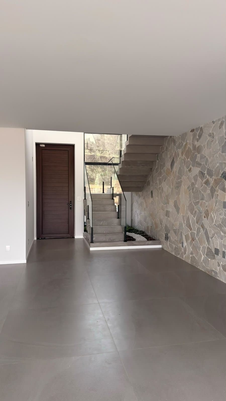 Casa de 4 quartos com 4 suítes e 331 m² em Camboriú